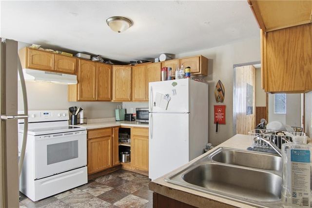 1245 S Farwell Street, Eau Claire, WI 54701