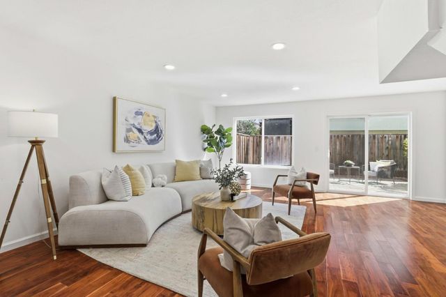 320 Pine Wood Lane, Los Gatos, CA 95032