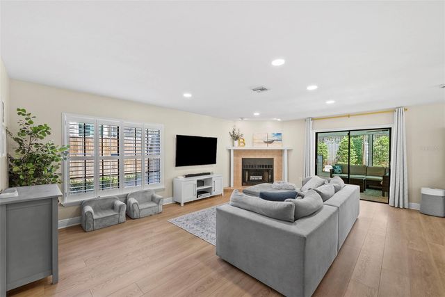 3811 W GRANADA STREET, Tampa, FL 33629