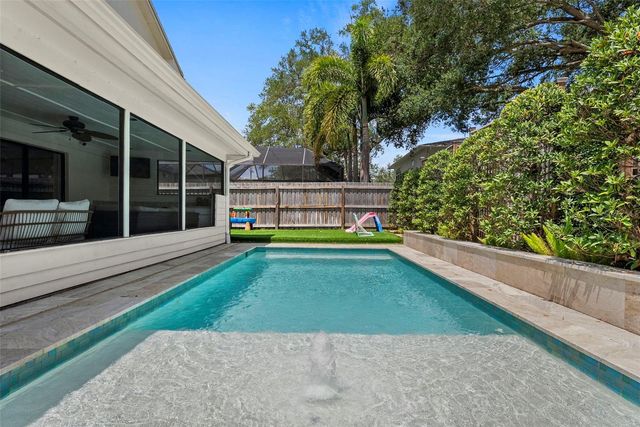 3811 W GRANADA STREET, Tampa, FL 33629