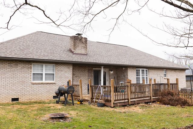 104 Mulberry Drive, Hurricane, WV 25526