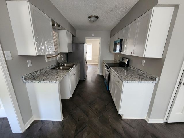 6010 FOX RIDGE DR, Memphis, TN 38115