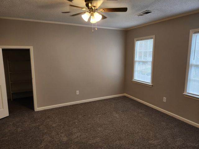 6010 FOX RIDGE DR, Memphis, TN 38115