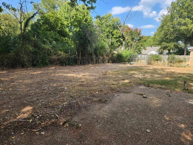 6010 FOX RIDGE DR, Memphis, TN 38115