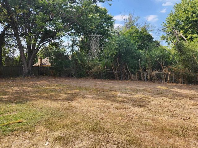 6010 FOX RIDGE DR, Memphis, TN 38115