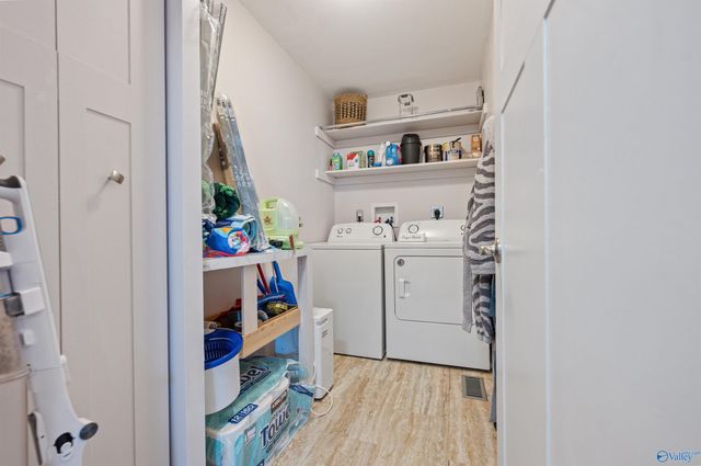 17947 Brownsferry Road, Athens, AL 35611