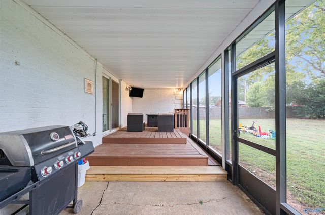 17947 Brownsferry Road, Athens, AL 35611
