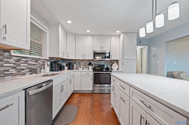 17947 Brownsferry Road, Athens, AL 35611