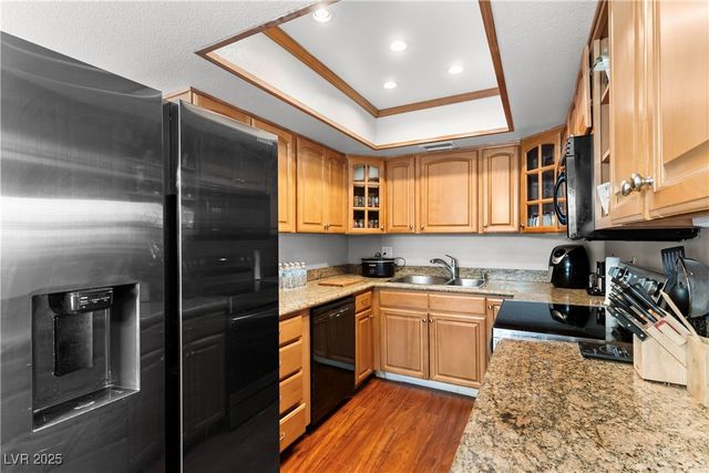 735 Apple Tree Court, Henderson, NV 89014