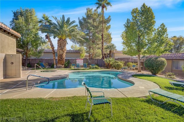 735 Apple Tree Court, Henderson, NV 89014