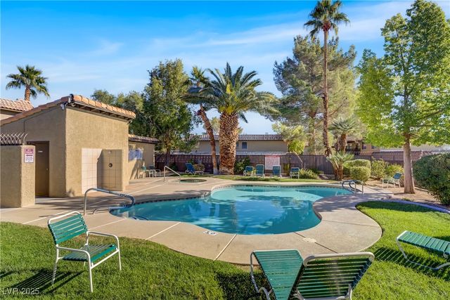 735 Apple Tree Court, Henderson, NV 89014