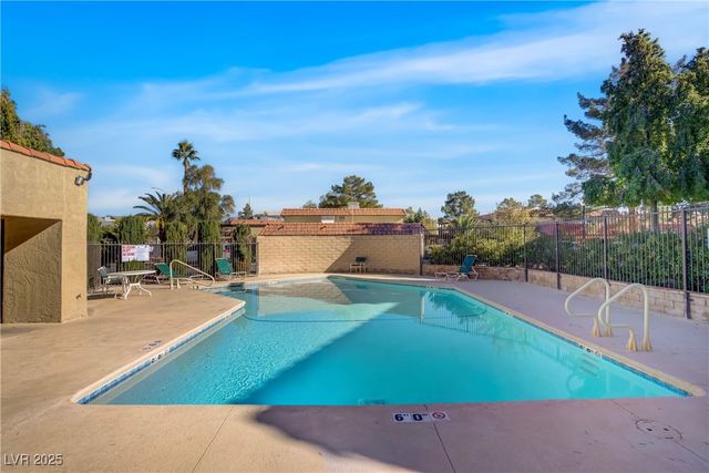 735 Apple Tree Court, Henderson, NV 89014