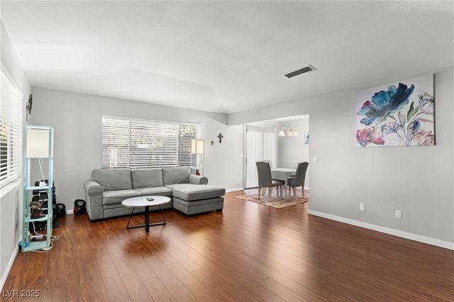 735 Apple Tree Court, Henderson, NV 89014