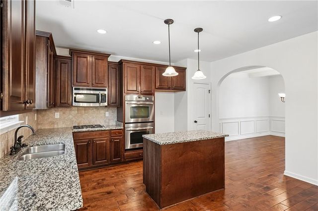 4930 Roosevelt Circle, Cumming, GA 30040