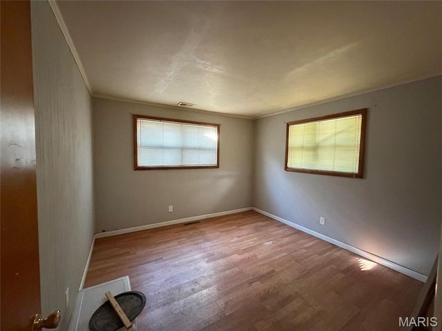 937 Lebon Drive, St Louis, MO 63137