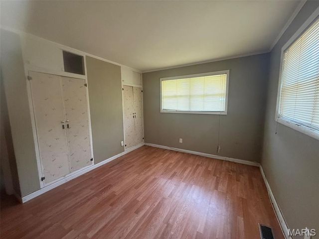 937 Lebon Drive, St Louis, MO 63137