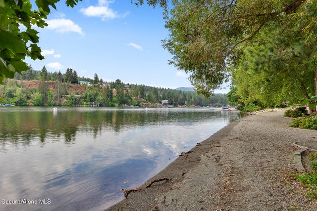 5079 E Portside Ct, Post Falls, ID 83854