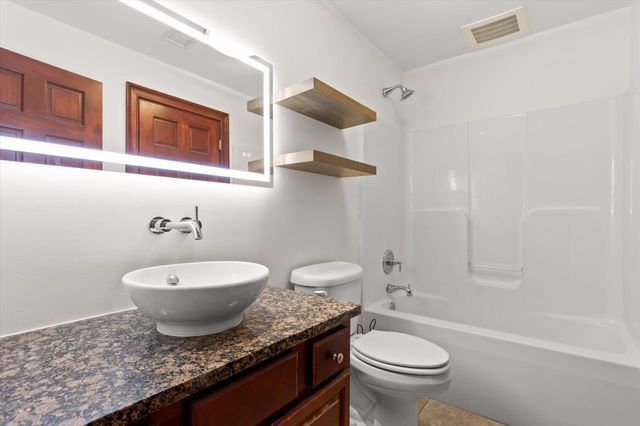 733 Battery Pl Apt 101, Chattanooga, TN 37403