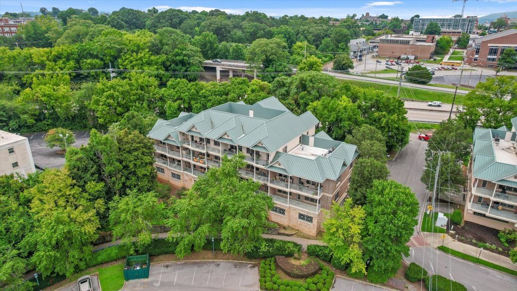 733 Battery Pl Apt 101, Chattanooga, TN 37403
