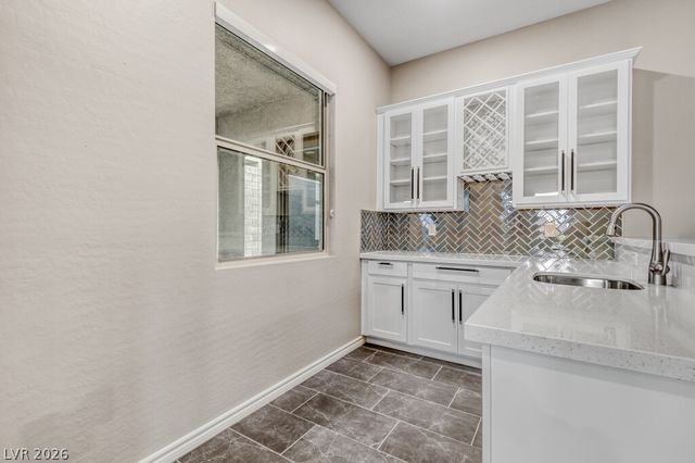 677 Gibbons Grove Street, Henderson, NV 89011