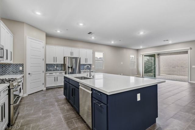 677 Gibbons Grove Street, Henderson, NV 89011