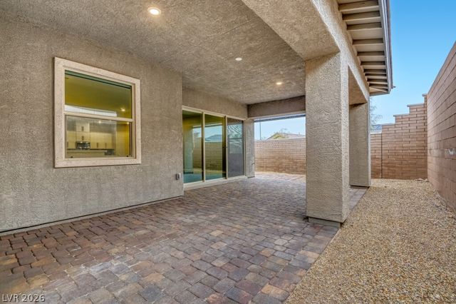 677 Gibbons Grove Street, Henderson, NV 89011
