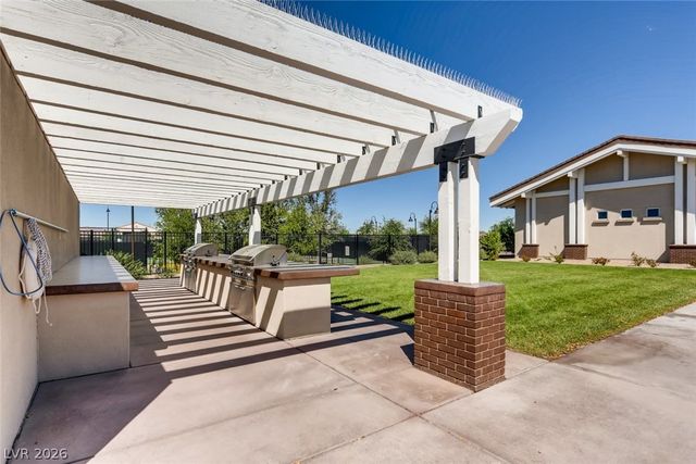 677 Gibbons Grove Street, Henderson, NV 89011