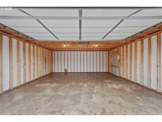 2142 EVERETT Ave, North Bend, OR 97459