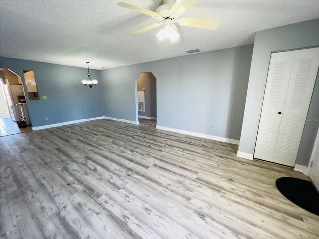 605 RIDGE TERRACE 605, Winter Haven, FL 33881