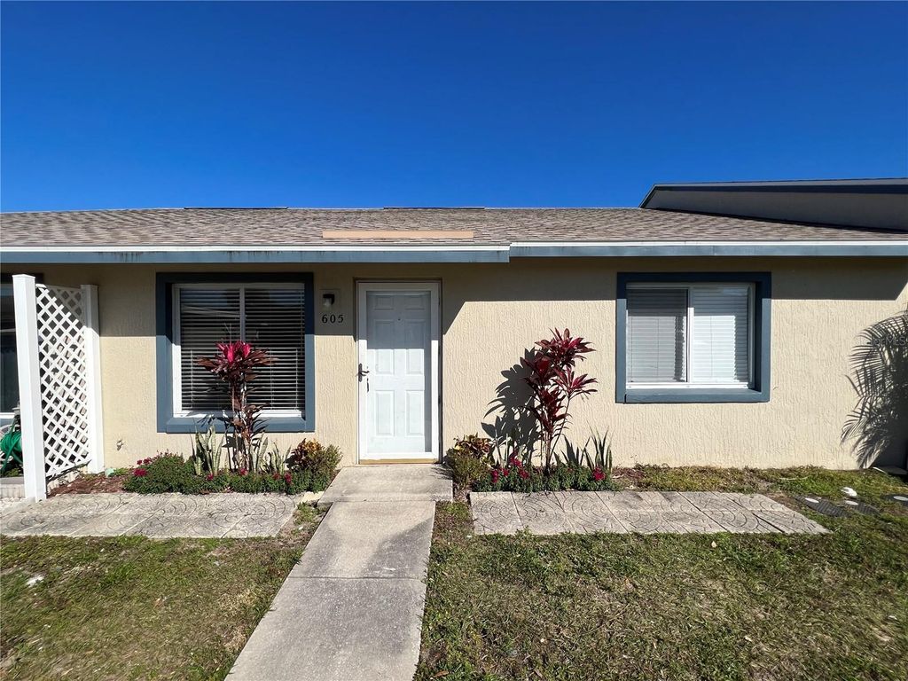 605 RIDGE TERRACE 605, Winter Haven, FL 33881