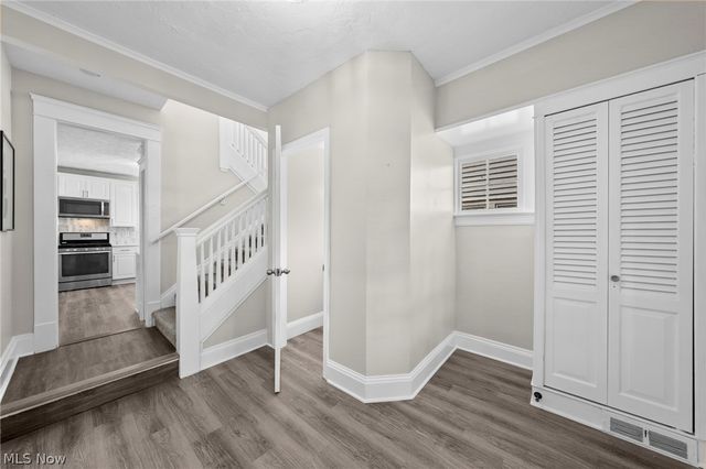 2512 Kingston Road, Cleveland Heights, OH 44118