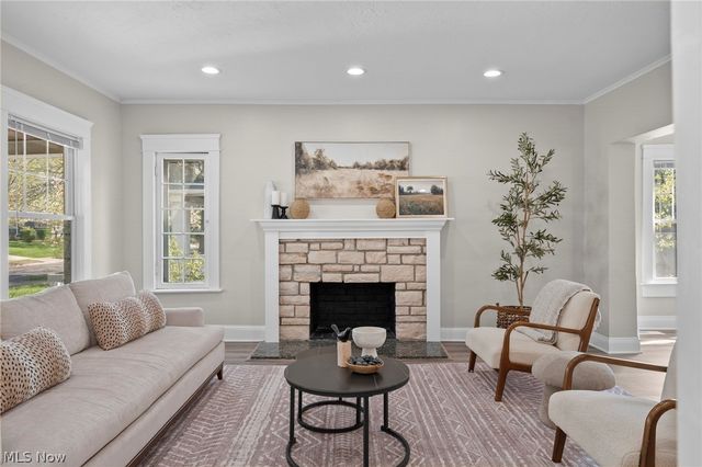 2512 Kingston Road, Cleveland Heights, OH 44118