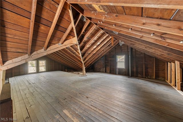 2512 Kingston Road, Cleveland Heights, OH 44118