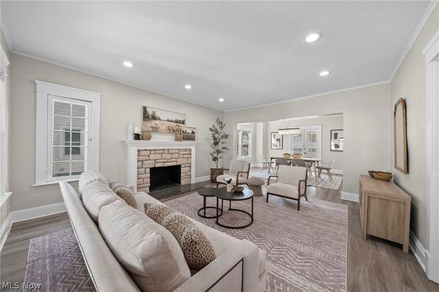 2512 Kingston Road, Cleveland Heights, OH 44118