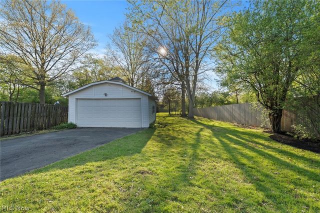 2512 Kingston Road, Cleveland Heights, OH 44118