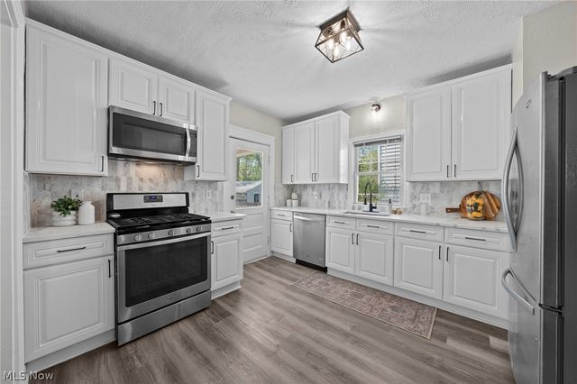 2512 Kingston Road, Cleveland Heights, OH 44118