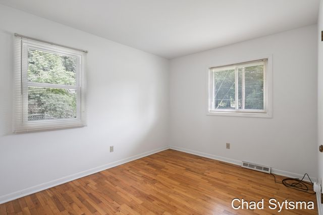 1643 Stonewood Drive SE, Lowell, MI 49331