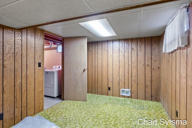 1643 Stonewood Drive SE, Lowell, MI 49331