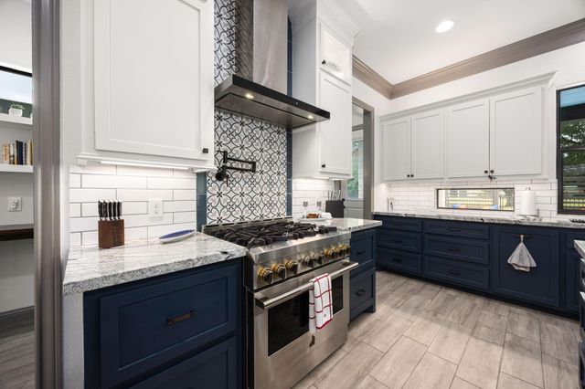 86 Dawns Edge Drive, Conroe, TX 77356