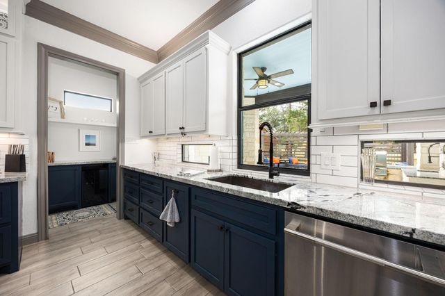 86 Dawns Edge Drive, Conroe, TX 77356