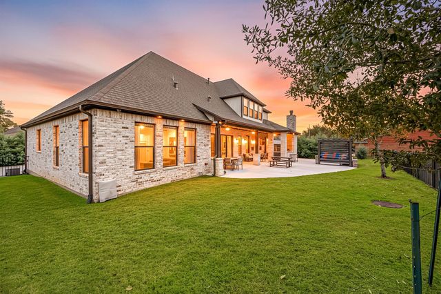 86 Dawns Edge Drive, Conroe, TX 77356