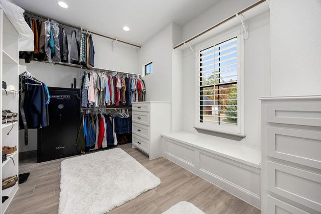 86 Dawns Edge Drive, Conroe, TX 77356