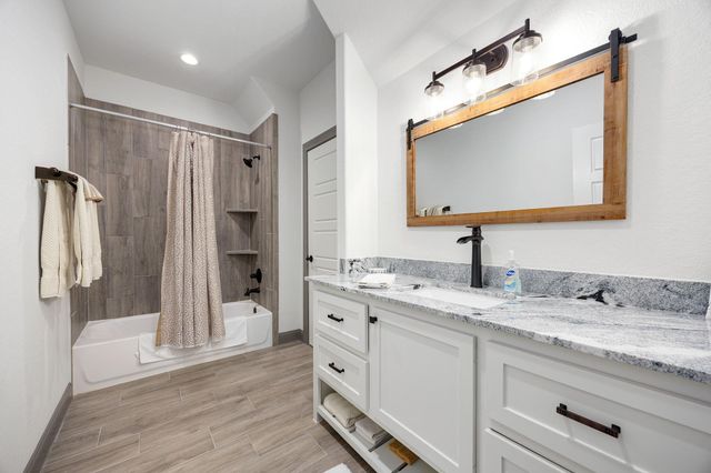 86 Dawns Edge Drive, Conroe, TX 77356