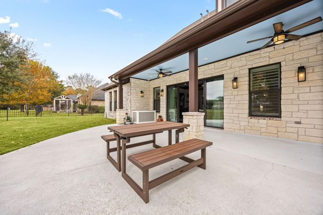 86 Dawns Edge Drive, Conroe, TX 77356