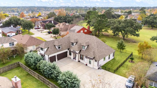 86 Dawns Edge Drive, Conroe, TX 77356