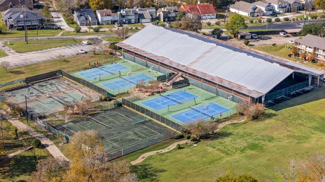 86 Dawns Edge Drive, Conroe, TX 77356