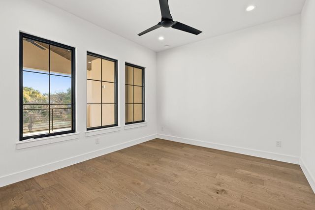 240 La Serena LOOP, Horseshoe Bay, TX 78657