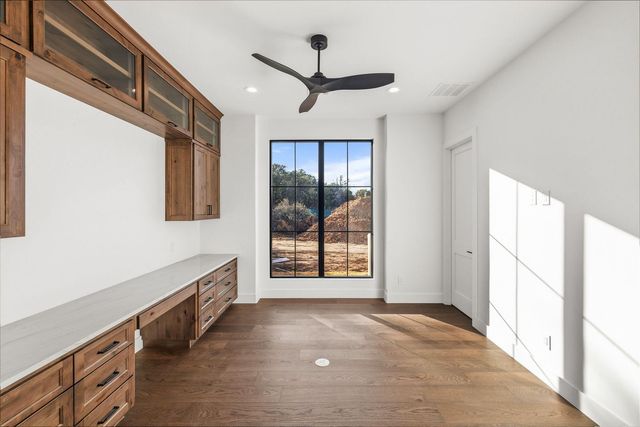 240 La Serena LOOP, Horseshoe Bay, TX 78657