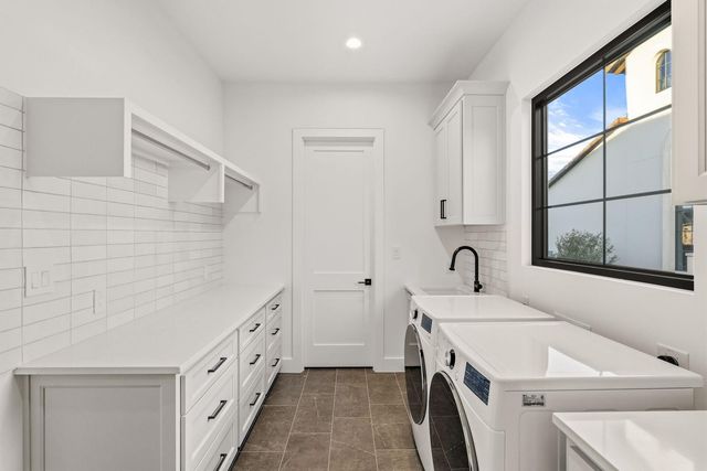 240 La Serena LOOP, Horseshoe Bay, TX 78657