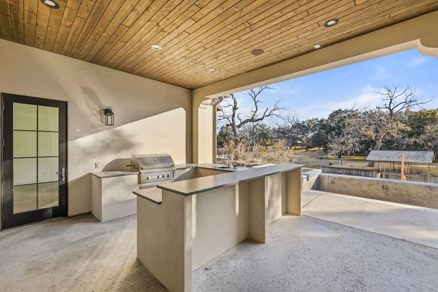 240 La Serena LOOP, Horseshoe Bay, TX 78657